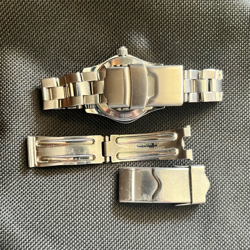 Women’s Tag Heuer Aquaracer 300Meter Saphire Crystal 1000Feet New Battery EUC - Picture 9 of 9